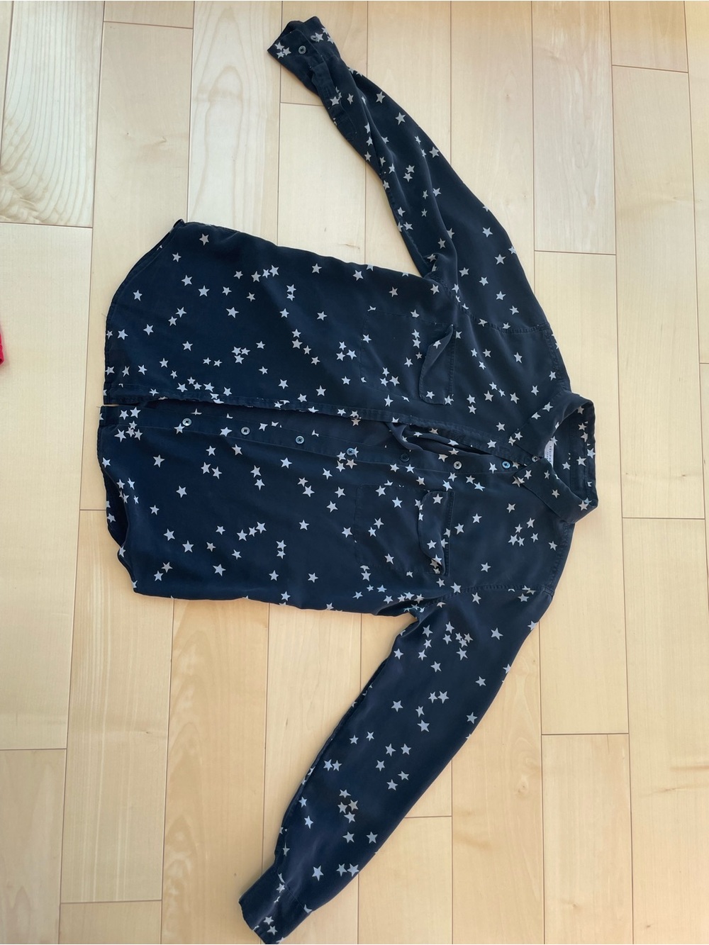 Equipment Femme 100% Silk Star-Print Blouse Black w White/Ivory Stars medium m - Picture 2 of 11